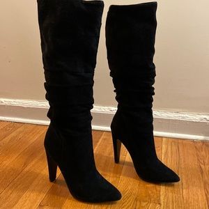 Steve Madden ‘Carrie’ black suede boot size 8.